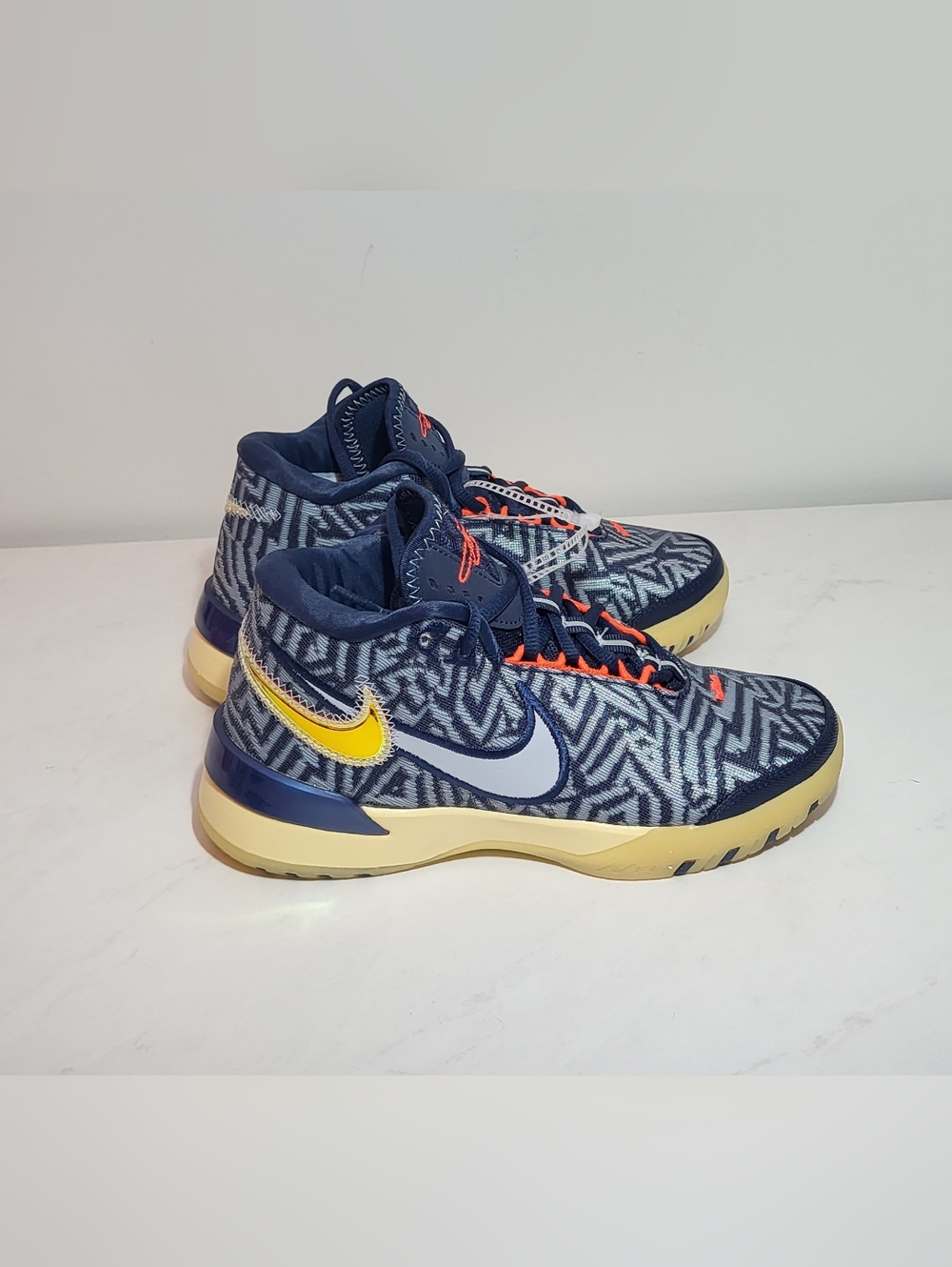 New LeBron NXXT Genisus Basketball Shoes (Midnight N) 3.5 MEN'S YOUTH